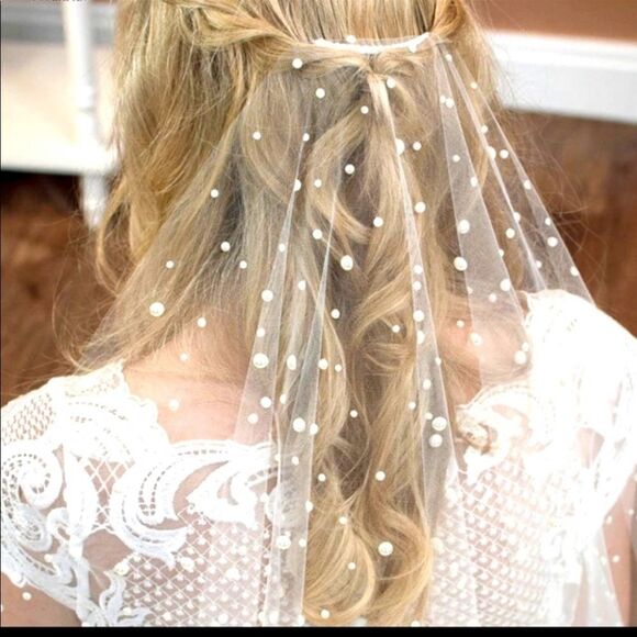 Pearl Wedding Veil    - Picture 1 of 14
